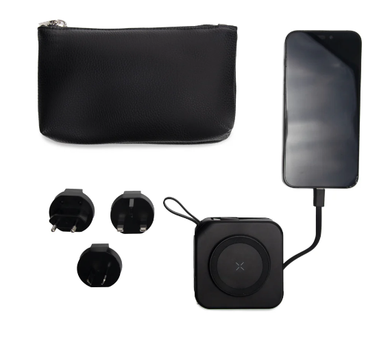 Travel - Voyager Universal 5-in-1 Charger and Adapter