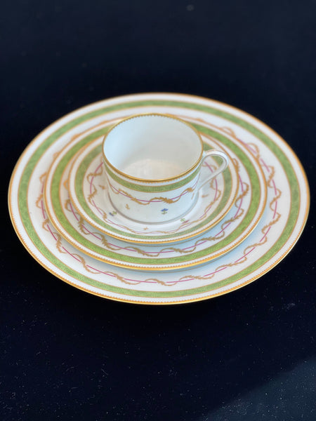 Estate Collection China - Haviland "Vieux Paris Green" - 24 Pieces