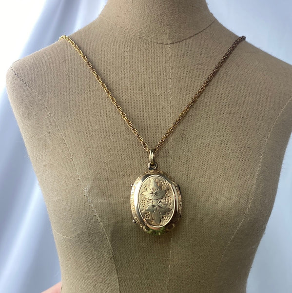 Estate Collection Necklace - Gold Chain w/Oval Locket