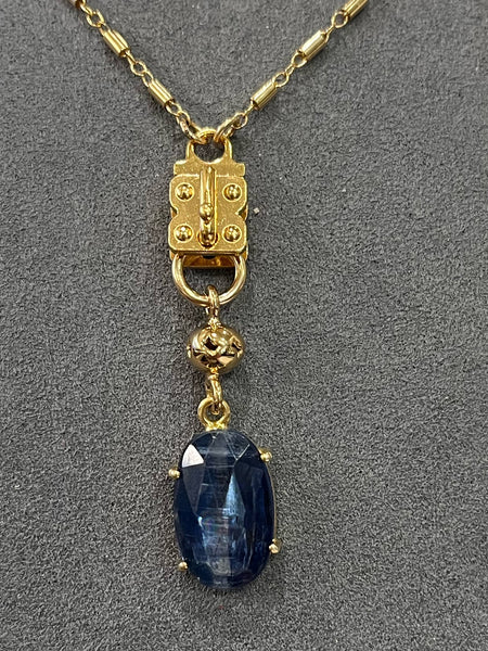 Vignette -Kyanite Oval in Gold