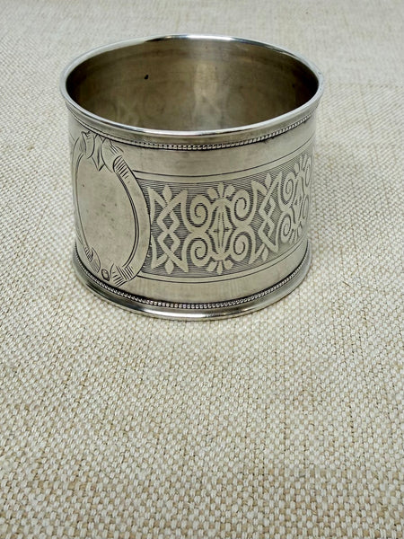 Eatate Collection - Silver Napkin Ring Geomertric Design