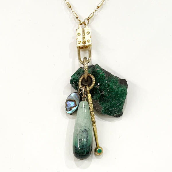 Sennod Vignette - Cluster of Greens & Gold
