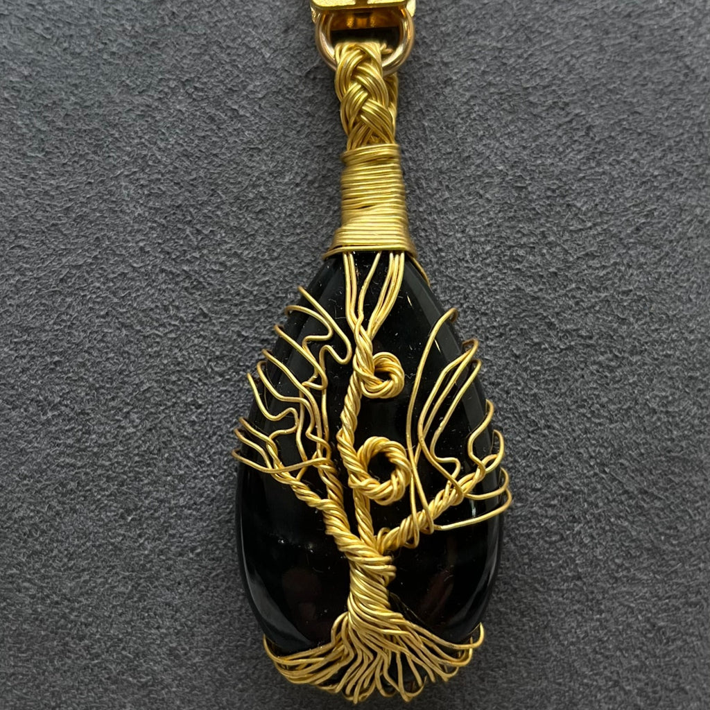 Vignette - Gold Tree of Life on Black Onyx