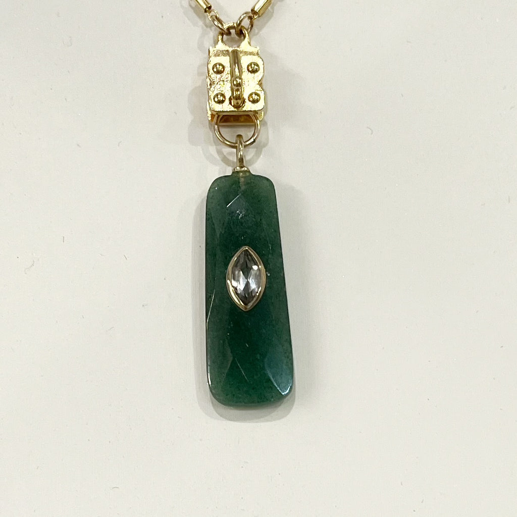 Vignette - Green Stone w/Crystal Accent