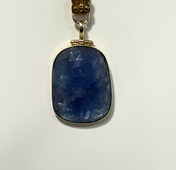Vignette - Large Tanzanite Stone Set in Gold