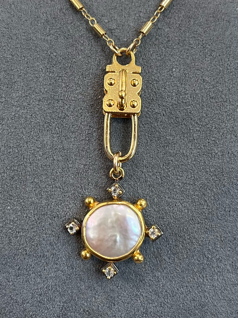 Vignette -Coin Pearl with White Topaz