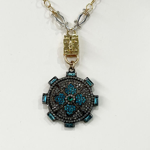 Vignette - Diamond/Baguette Medallion