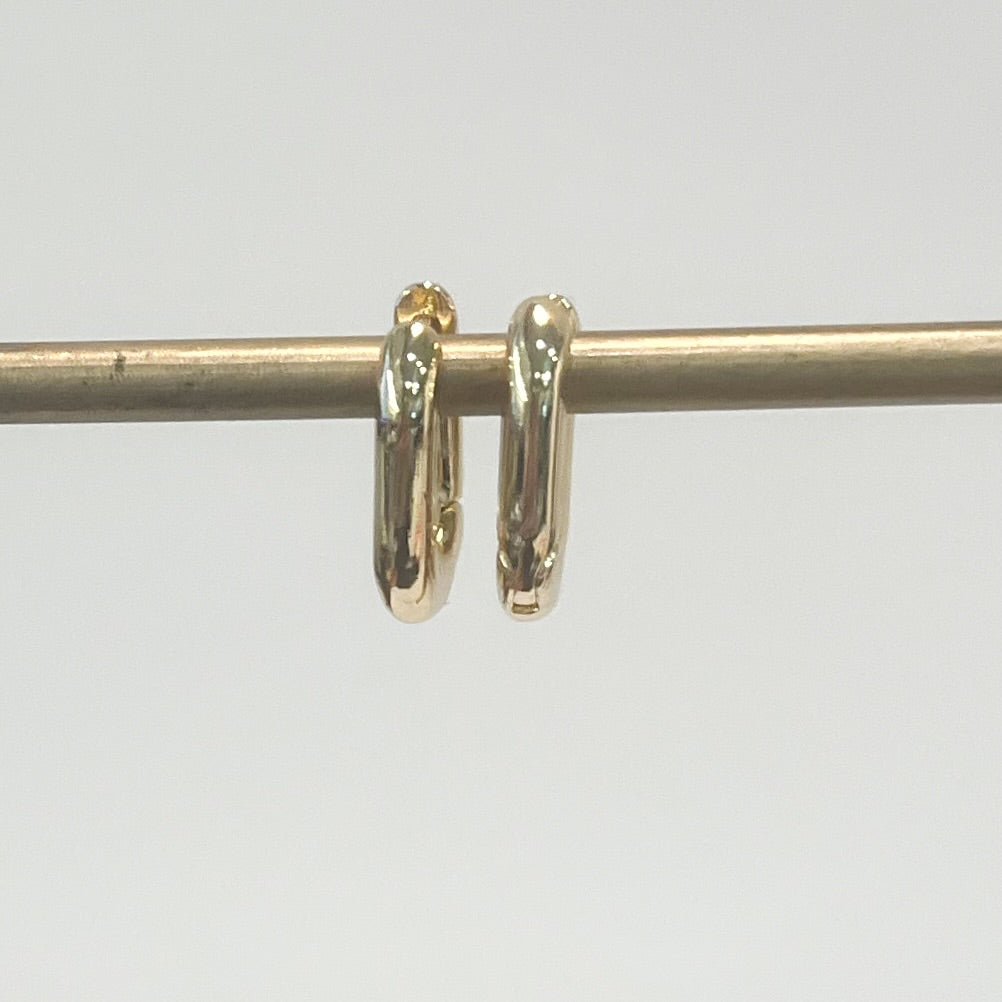Earrings - Kathy Oblong Huggie in Gold