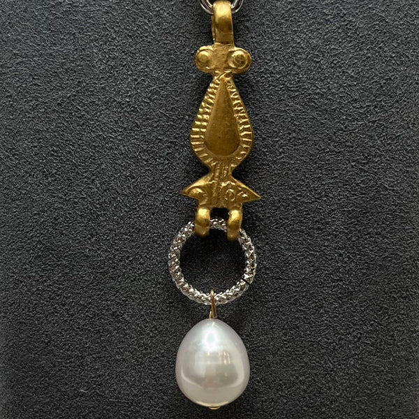 Vignette - Emilio Two Tone Metal Pearl Drop