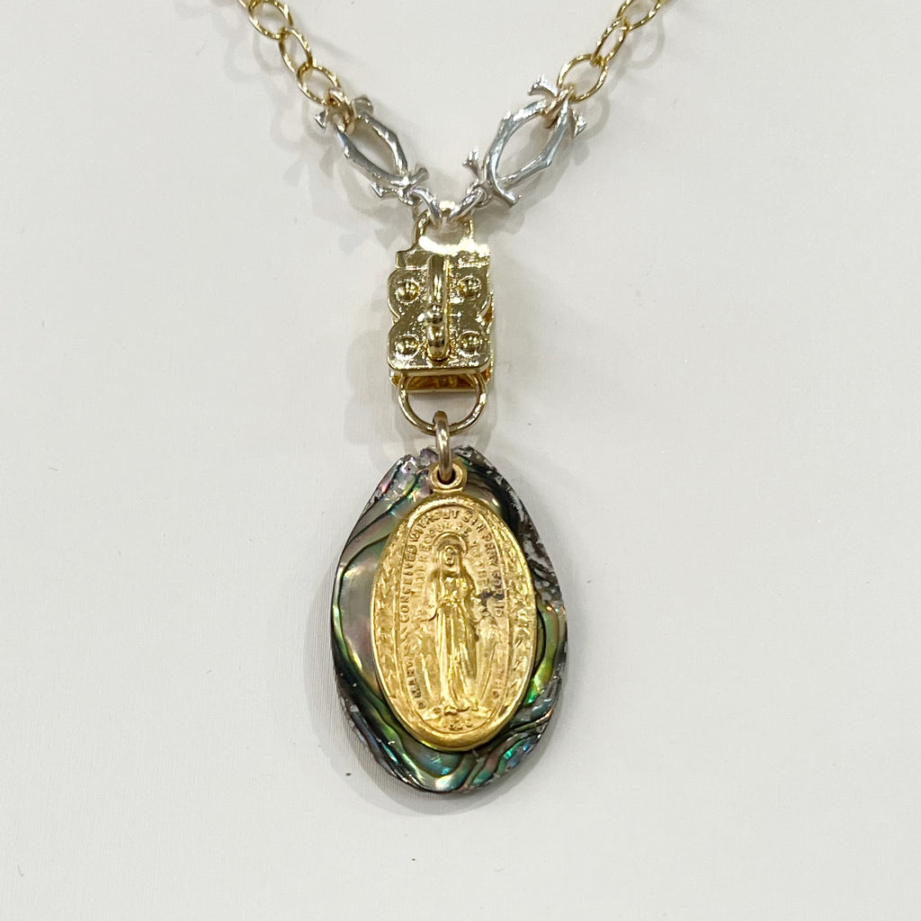 Vignette - Abalone Shell w/Miraculous Medal