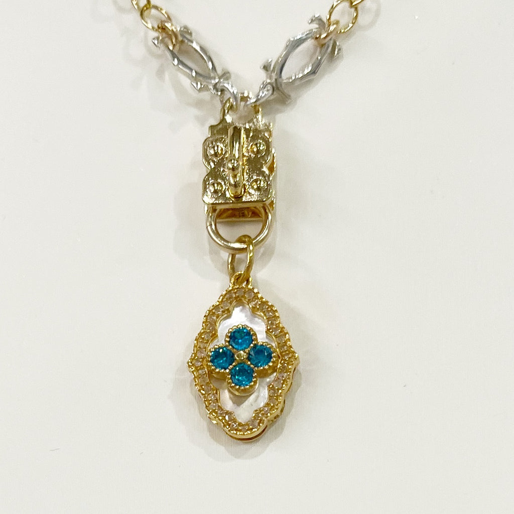 Vignette - Laken, Mother of Pearl & Diamond Oval Quatrefoil