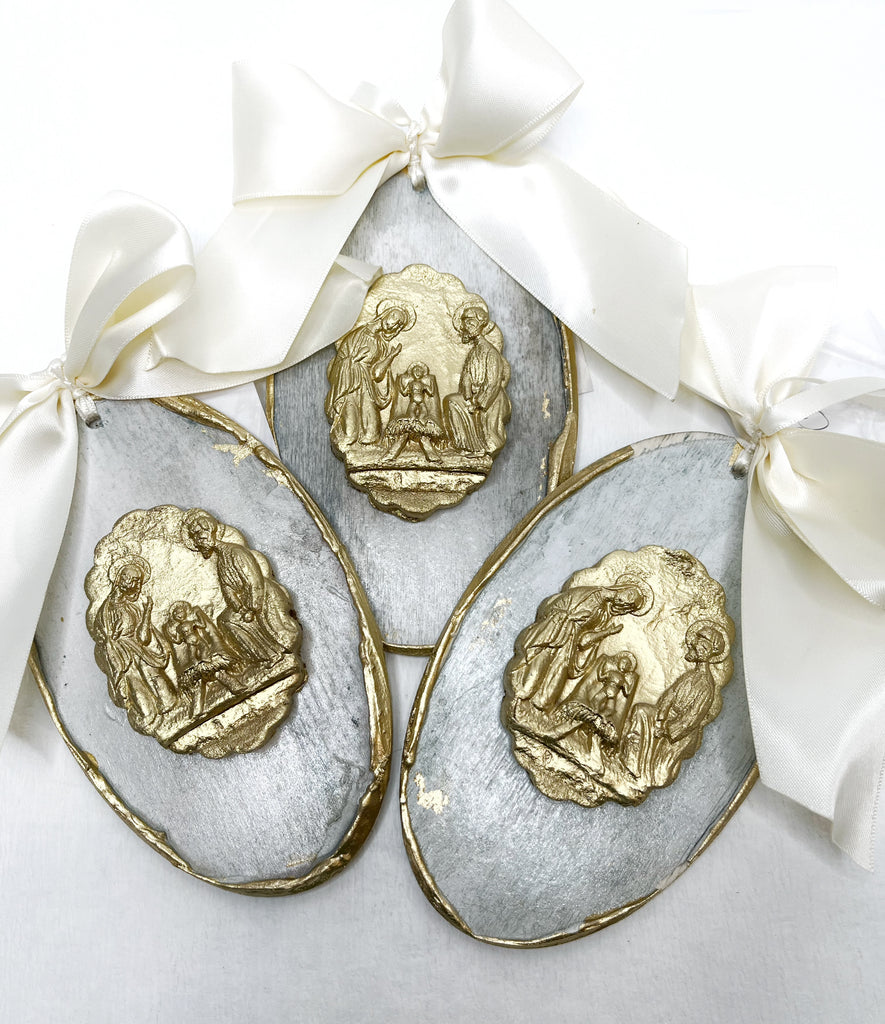 Elizabeth Polland Art - Oval Nativity Intaglio on A Wooden Plaque