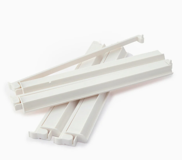Oh My Mahjong - White Acrylic Rack and Pusher Set