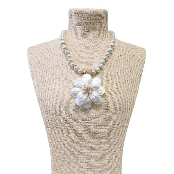 Necklace - Pearl Flower Necklace