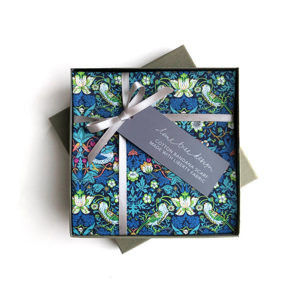 Bandana - Liberty Tana Lawn Square in Strawberry Thief