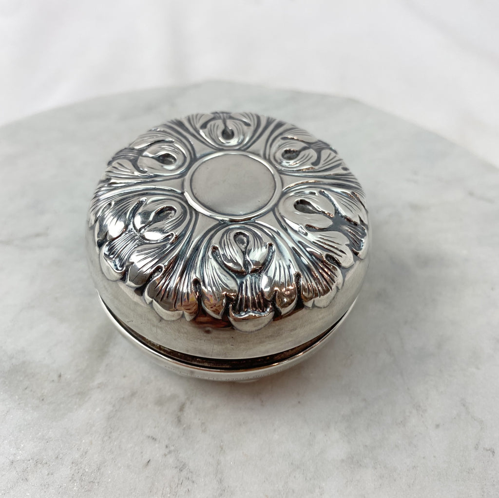 Estate Collection Sterling - YoYo Cover of Chased Acanthus Leaves